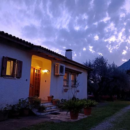 Nafpaktos Cottage By The Sea For Travelers And Dreamers! المظهر الخارجي الصورة