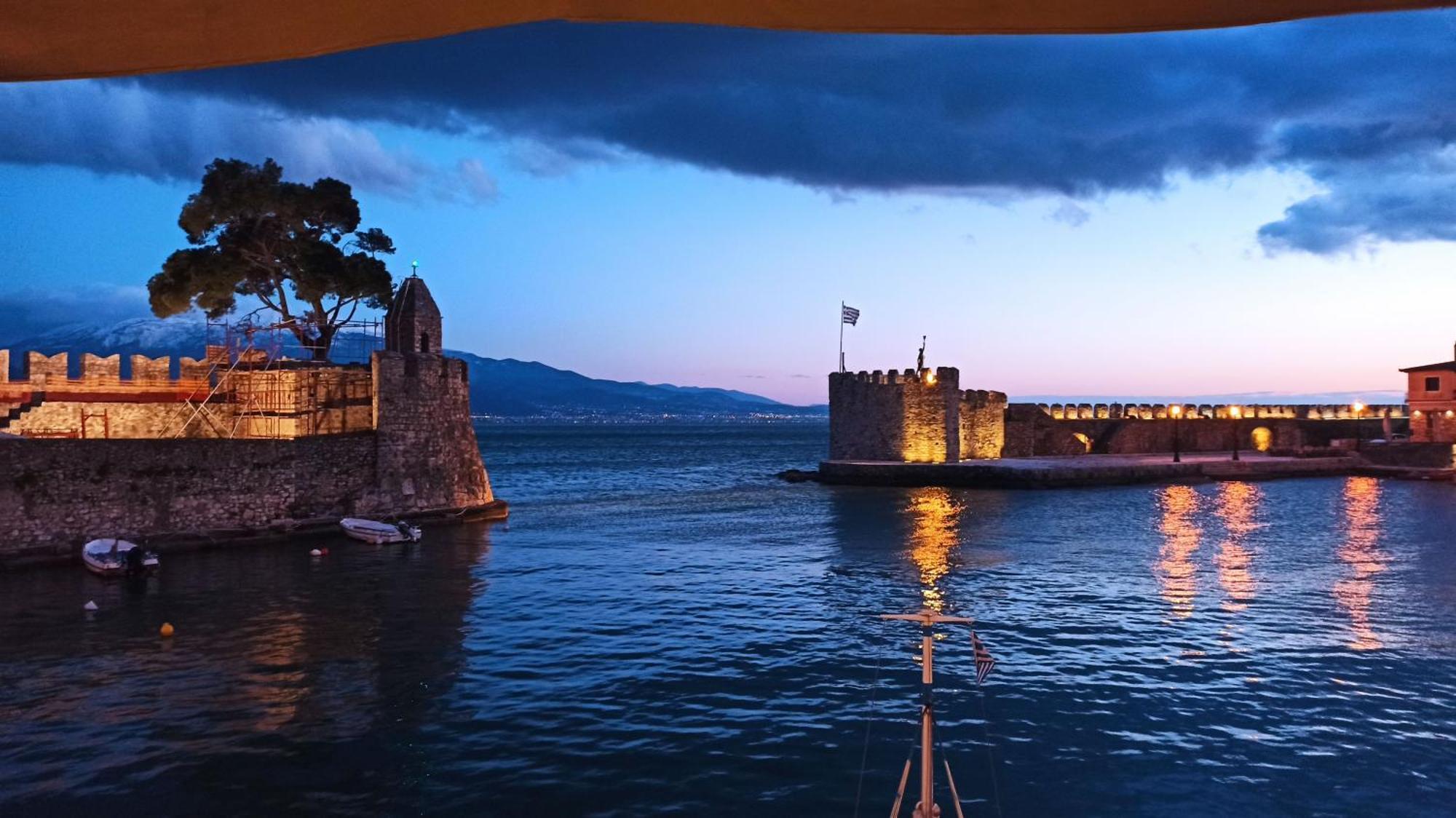 Nafpaktos Cottage By The Sea For Travelers And Dreamers! المظهر الخارجي الصورة