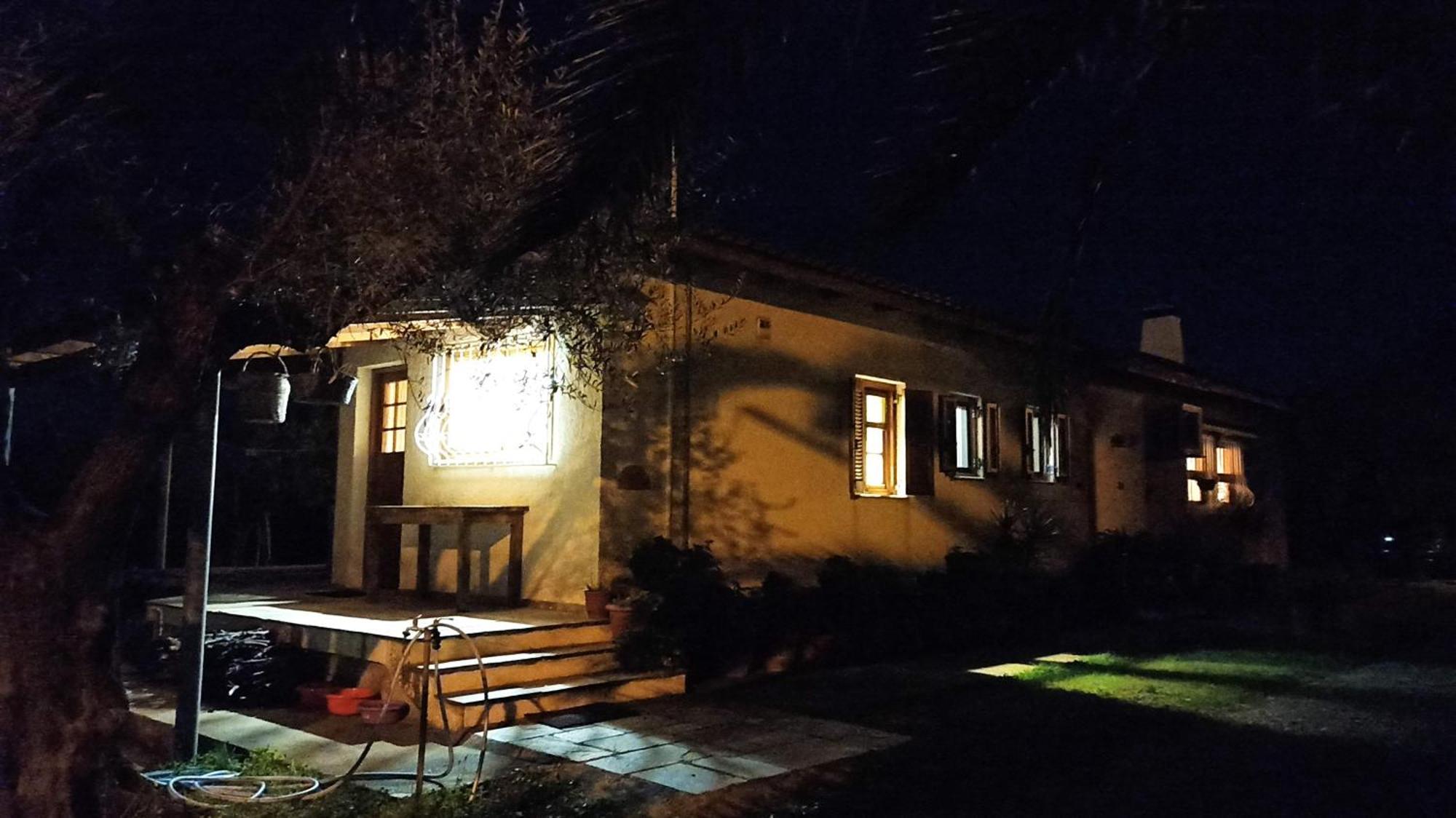 Nafpaktos Cottage By The Sea For Travelers And Dreamers! المظهر الخارجي الصورة
