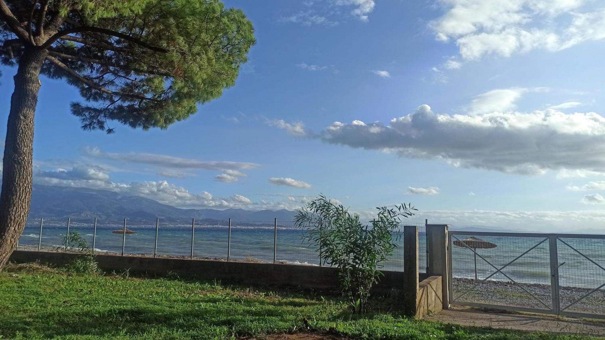 Nafpaktos Cottage By The Sea For Travelers And Dreamers! المظهر الخارجي الصورة